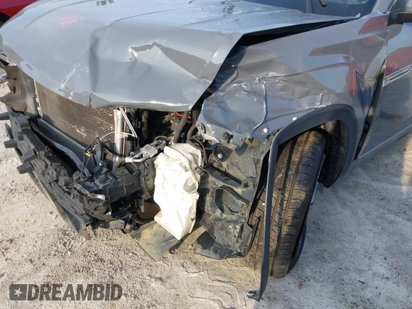 2020 Volkswagen Atlas SEL R-Line with VIN 1V2RE2CA6LC217059, listed as a IAAI auction lot 42440414 with 100,826 mi miles and . Bid and sale history available at DreamBid. Image 19.