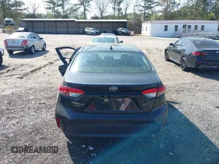 2022 Toyota Corolla LE with VIN 5YFEPMAE6NP369400, listed as a IAAI auction lot 41921867 with 21,964 mi miles. Bid and sale history available at carsss.com. Image 16.