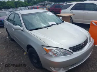2004 Toyota Camry LE z VIN 4T1BE32K54U817596, wystawiony jako IAAI lot #42350467 z przebiegiem 220 727 mil mil oraz . Historia ofert i sprzedaży dostępna na DreamBid. Obrazek 1.
