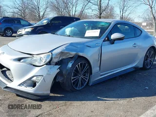2013 Scion FR-S z VIN JF1ZNAA11D1716322, wystawiony jako IAAI lot #41321811 z przebiegiem 108 272 mil mil oraz . Historia ofert i sprzedaży dostępna na DreamBid. Obrazek 6.