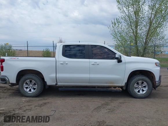2020 Chevrolet Silverado 1500 LT with VIN 1GCUYDED4LZ137214, listed as a IAAI auction lot 42172170 with 110,082 mi miles and . Bid and sale history available at DreamBid. Image 13.
