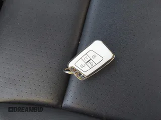 2021 Volkswagen Atlas SE z VIN 1V2DP2CA3MC518670, wystawiony jako IAAI lot #41860811 z przebiegiem 69 270 mil mil oraz . Historia ofert i sprzedaży dostępna na DreamBid. Obrazek 11.