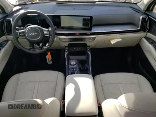 2025 Kia Sorento Hybrid EX with VIN KNDRHDJG0S5315017, listed as a Copart auction lot 83977724 with 13 mi miles and Salvage Title. Bid and sale history available at carsss.com. Image 8.