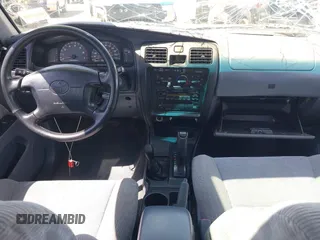 1999 Toyota 4Runner SR5 z VIN JT3HN86R2X0196837, wystawiony jako IAAI lot #42256702 z przebiegiem 281 141 mil mil oraz . Historia ofert i sprzedaży dostępna na DreamBid. Obrazek 5.