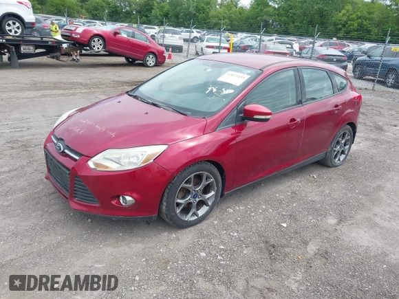 2014 Ford Focus SE z VIN 1FADP3K26EL412058, wystawiony jako IAAI lot #42367220 z przebiegiem 119 568 mil mil oraz . Historia ofert i sprzedaży dostępna na DreamBid. Obrazek 2.