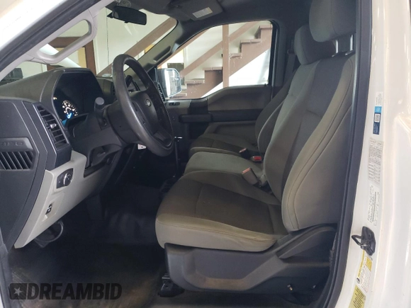 2015 Ford F-150 XL z VIN 1FTMF1EP8FKE78370, wystawiony jako Copart lot #51761025 z przebiegiem 128 694 mil mil oraz Czysty tytuł • Clean title. Historia ofert i sprzedaży dostępna na DreamBid. Obrazek 7.