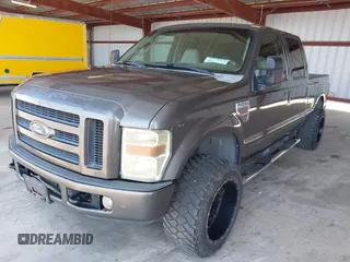 2008 Ford F-250 XL с VIN 1FTSW21R18EB89708, выставлен на аукционе IAAI как лот 42596294 с пробегом 273 950 миль миль и . История ставок и продаж доступна на DreamBid. Изображение 17.