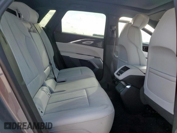 2023 Cadillac LYRIQ RWD Luxury z VIN 1GYKPMRK3PZ001935, wystawiony jako Copart lot #53645875 z przebiegiem Nie podano mil oraz Nie do naprawy • Non repairable. Historia ofert i sprzedaży dostępna na DreamBid. Obrazek 11.