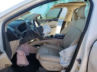2019 Lincoln Nautilus Reserve with VIN 2LMPJ6LP6KBL18701, listed as a Copart auction lot 44176695 with Not provided miles and Salvage title. Bid and sale history available at DreamBid. Image 7.