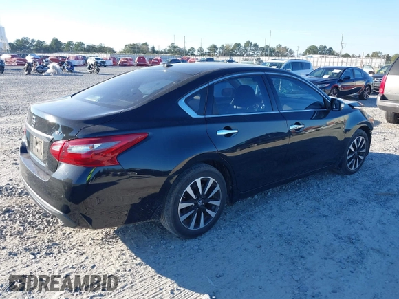 2018 Nissan Altima SV with VIN 1N4AL3AP8JC225474, listed as a IAAI auction lot 40877199 with 41,923 mi miles and . Bid and sale history available at carsss.com. Image 4.