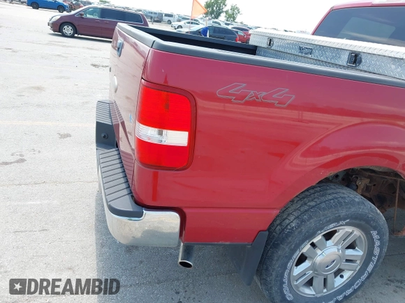 2007 Ford F-150 XLT z VIN 1FTPW14V17KC97464, wystawiony jako IAAI lot #42856960 z przebiegiem 180 194 mil mil oraz . Historia ofert i sprzedaży dostępna na DreamBid. Obrazek 17.