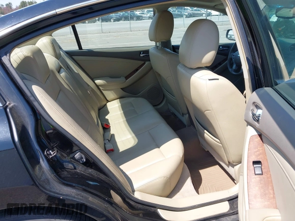 2009 Nissan Altima 2.5 S with VIN 1N4AL21E39C130776, listed as a IAAI auction lot 42108901 with 183,424 mi miles. Bid and sale history available at carsss.com. Image 8.