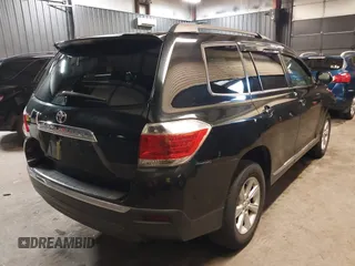 2013 Toyota Highlander with VIN 5TDZA3EH8DS032069, listed as a IAAI auction lot 41795444 with 158,920 mi miles and . Bid and sale history available at DreamBid. Image 4.