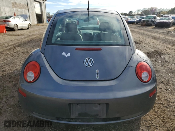 2006 Volkswagen Beetle z VIN 3VWRR31CX6M405549, wystawiony jako Copart lot #76160634 z przebiegiem 54 608 mil mil oraz Czysty tytuł • Clean title. Historia ofert i sprzedaży dostępna na DreamBid. Obrazek 6.
