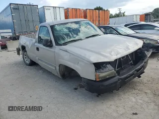 2005 Chevrolet Silverado 1500 Work Truck with VIN 1GCEC14Z25Z272371, listed as a Copart auction lot 68117504 with Not Provided miles and Non Repairable. Bid and sale history available at carsss.com. Image 4.