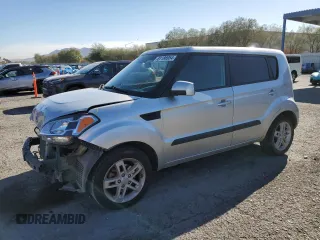 2011 Kia Soul + with VIN KNDJT2A22B7717775, listed as a Copart auction lot 81186954 with 154,095 mi miles and Salvage Title. Bid and sale history available at carsss.com. Image 1.