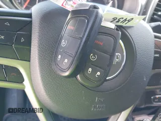 2019 Jeep Cherokee Latitude Plus с VIN 1C4PJMLX0KD233514, выставлен на аукционе IAAI как лот 41758401 с пробегом 99 035 миль миль и . История ставок и продаж доступна на DreamBid. Изображение 11.