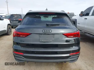 2024 Audi Q3 S line Premium Plus z VIN WA1EECF37R1154359, wystawiony jako IAAI lot #41617551 z przebiegiem 8377 mil mil oraz . Historia ofert i sprzedaży dostępna na DreamBid. Obrazek 17.
