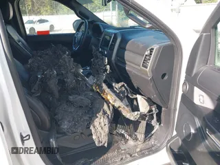 2021 Ford Expedition XLT с VIN 1FMJU1JT1MEA53043, выставлен на аукционе IAAI как лот 40342281 с пробегом 20 800 миль миль и . История ставок и продаж доступна на DreamBid. Изображение 5.