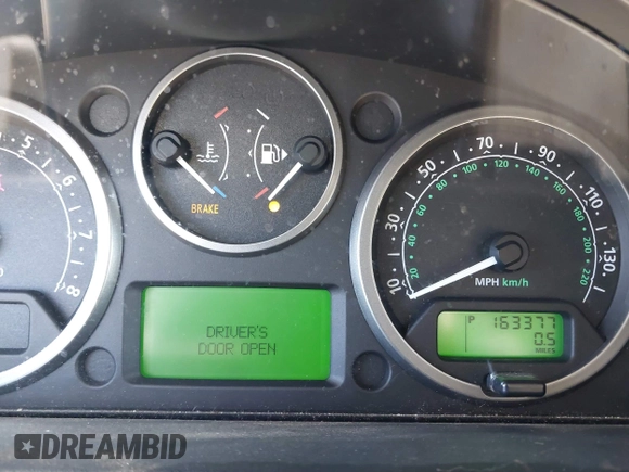 2005 Land Rover LR3 HSE with VIN SALAG25485A333581, listed as a IAAI auction lot 41937955 with 163,377 mi miles and . Bid and sale history available at DreamBid. Image 7.