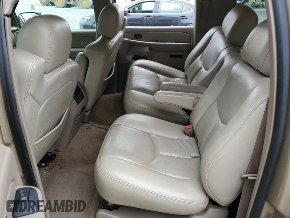 2005 GMC Yukon XL SLT with VIN 1GKFK16ZX5J197541, listed as a Copart auction lot 44103055 with 255,485 mi miles and Salvage Title. Bid and sale history available at carsss.com. Image 12.