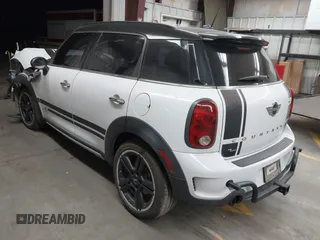 2015 MINI Countryman S with VIN WMWZC5C53FWT37722, listed as a IAAI auction lot 42151891 with 110,488 mi miles and . Bid and sale history available at DreamBid. Image 3.