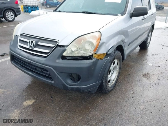 2005 Honda CR-V LX with VIN JHLRD68565C010541, listed as a IAAI auction lot 41660510 with 179,174 mi miles. Bid and sale history available at carsss.com. Image 17.