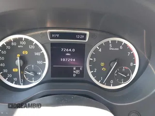 2018 Infiniti QX30 Premium z VIN SJKCH5CP5JA006199, wystawiony jako IAAI lot #42673215 z przebiegiem 107 294 mil mil oraz . Historia ofert i sprzedaży dostępna na DreamBid. Obrazek 16.