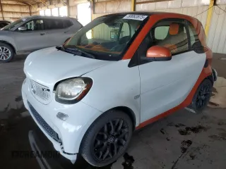 2016 Smart fortwo Passion with VIN WMEFJ5DA3GK054335, listed as a Copart auction lot 50082875 with 141,559 mi miles and Salvage Title. Bid and sale history available at DreamBid. Image 1.