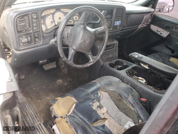 2003 Chevrolet Silverado 1500 LS with VIN 2GCEC19V531302796, listed as a Copart auction lot 49446915 with 285,725 mi miles and Salvage Title. Bid and sale history available at carsss.com. Image 8.