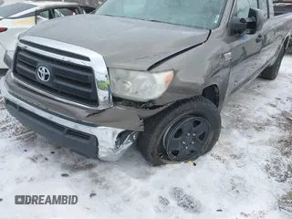 2010 Toyota Tundra 4WD Truck with VIN 5TFCY5F13AX009786, listed as a IAAI auction lot 41354641 with 204,918 mi miles. Bid and sale history available at carsss.com. Image 6.