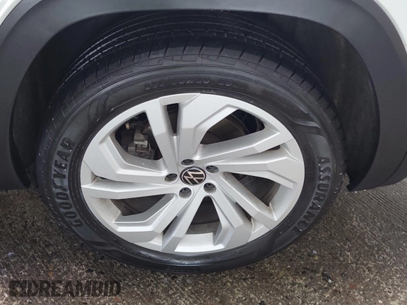 2023 Volkswagen Atlas SE с VIN 1V2HR2CA7PC526108, выставлен на аукционе IAAI как лот 42844449 с пробегом 38 696 миль миль и . История ставок и продаж доступна на DreamBid. Изображение 19.