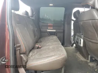 2017 Ford F-350 Lariat z VIN 1FT8W3DT2HED16716, wystawiony jako Copart lot #79618874 z przebiegiem 164 659 mil mil oraz Szkoda całkowita • Salvage title. Historia ofert i sprzedaży dostępna na DreamBid. Obrazek 12.