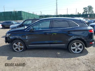 2016 Lincoln MKC Premier with VIN 5LMCJ1D96GUJ20759, listed as a IAAI auction lot 42019320 with 136,581 mi miles and . Bid and sale history available at DreamBid. Image 14.