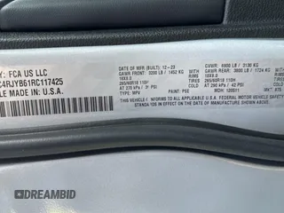 2024 Jeep Grand Cherokee с VIN 1C4RJYB61RC117425, выставлен на аукционе Copart как лот 62613125 с пробегом 16 170 миль миль и Чистый • Clean title. История ставок и продаж доступна на DreamBid. Изображение 10.