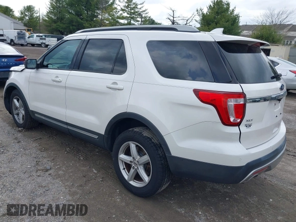2016 Ford Explorer XLT with VIN 1FM5K8DH3GGD33465, listed as a IAAI auction lot 41949638 with 135,949 mi miles and . Bid and sale history available at carsss.com. Image 3.