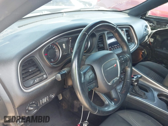 2019 Dodge Challenger SXT z VIN 2C3CDZAG5KH561606, wystawiony jako IAAI lot #41994950 z przebiegiem 97 615 mil mil oraz . Historia ofert i sprzedaży dostępna na DreamBid. Obrazek 21.