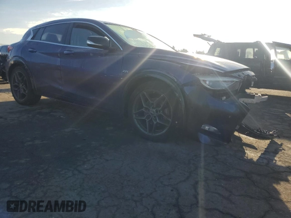 2017 Infiniti QX30 Premium z VIN SJKCH5CP8HA037540, wystawiony jako Copart lot #85222774 z przebiegiem 64 310 mil mil oraz Szkoda całkowita • Salvage title. Historia ofert i sprzedaży dostępna na DreamBid. Obrazek 4.