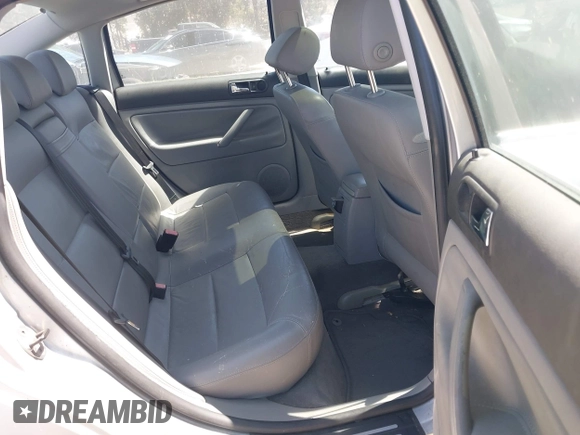 2004 Volkswagen Passat GLS z VIN WVWPD63B64P042673, wystawiony jako IAAI lot #42467361 z przebiegiem 259 067 mil mil oraz . Historia ofert i sprzedaży dostępna na DreamBid. Obrazek 8.