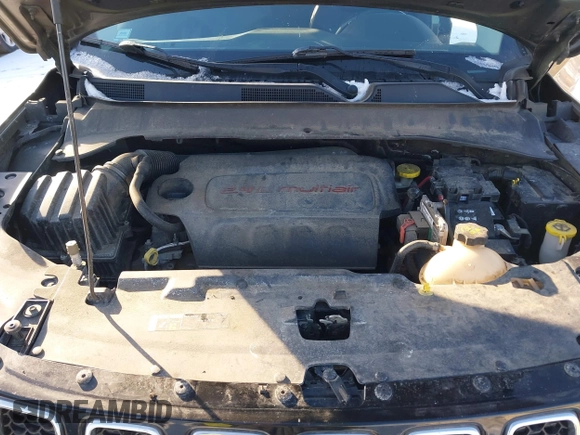 2018 Jeep Compass Latitude with VIN 3C4NJDBB6JT366543, listed as a IAAI auction lot 41553049 with 123,251 mi miles. Bid and sale history available at carsss.com. Image 10.