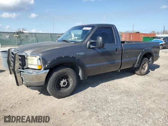 2004 Ford F-250 XL z VIN 1FTNF20L74EA08048, wystawiony jako Copart lot #49302705 z przebiegiem 232 336 mil mil oraz Szkoda całkowita • Salvage title. Historia ofert i sprzedaży dostępna na DreamBid. Obrazek 1.