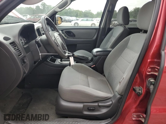 2007 Ford Escape XLT with VIN 1FMCU93187KA75792, listed as a Copart auction lot 62697334 with 97,339 mi miles and Salvage Title. Bid and sale history available at carsss.com. Image 7.