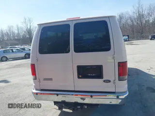 2014 Ford Econoline Passenger XL with VIN 1FBNE3BL2EDA77876, listed as a IAAI auction lot 41814216 with 127,691 mi miles. Bid and sale history available at carsss.com. Image 16.