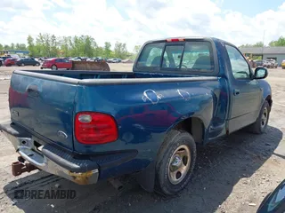 2001 Ford F-150 XL z VIN 2FTZF07261CA05467, wystawiony jako IAAI lot #42250217 z przebiegiem Nie podano mil oraz . Historia ofert i sprzedaży dostępna na DreamBid. Obrazek 4.