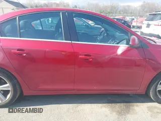 2014 Chevrolet Cruze 2LT z VIN 1G1PE5SB6E7450500, wystawiony jako IAAI lot #41977117 z przebiegiem 102 037 mil mil oraz . Historia ofert i sprzedaży dostępna na DreamBid. Obrazek 14.