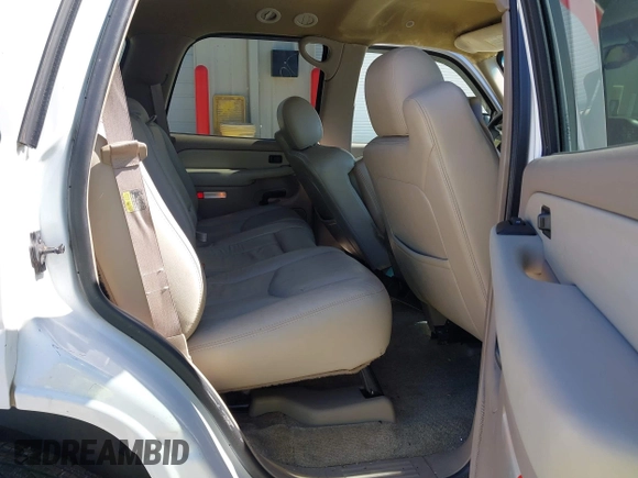 2003 GMC Yukon SLT with VIN 1GKEC13Z33R171861, listed as a IAAI auction lot 41739226 with 230,139 mi miles. Bid and sale history available at carsss.com. Image 8.