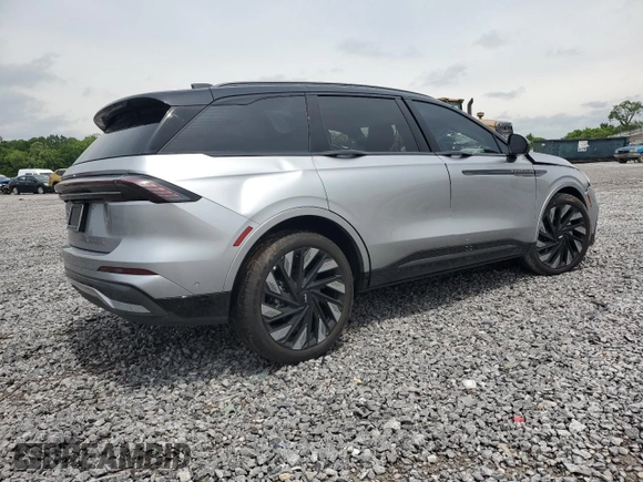 2024 Lincoln Nautilus Reserve z VIN 5LMPJ8K4XRJ843505, wystawiony jako Copart lot #56043145 z przebiegiem 7 888 mil mil oraz Szkoda całkowita • Salvage title. Historia ofert i sprzedaży dostępna na DreamBid. Obrazek 3.