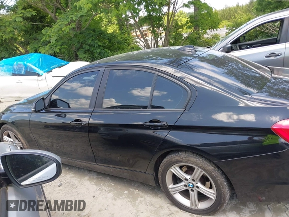 2013 BMW 3 Series 328i xDrive with VIN WBA3B5G53DNS03606, listed as a IAAI auction lot 42210078 with 223,056 mi miles and . Bid and sale history available at DreamBid. Image 14.