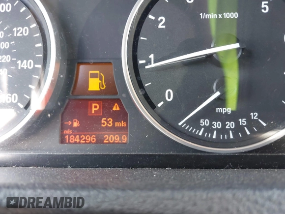 2008 BMW X5 3.0si with VIN 5UXFE43588L025702, listed as a IAAI auction lot 41705837 with 184,296 mi miles. Bid and sale history available at carsss.com. Image 7.