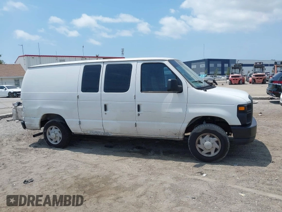 2008 Ford Econoline Cargo Commercial z VIN 1FTNE14W98DA34986, wystawiony jako IAAI lot #42216226 z przebiegiem 310 474 mil mil oraz . Historia ofert i sprzedaży dostępna na DreamBid. Obrazek 12.
